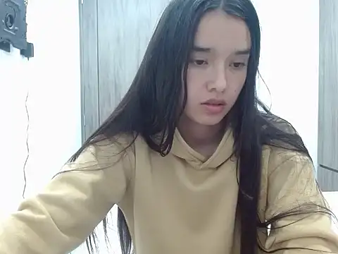  luna 777 online show from April 2026 10:29:02 AM