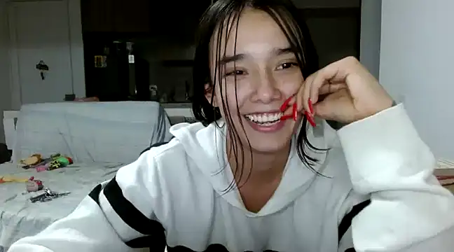  luna 777 online show from February 2025 12:58:01 AM