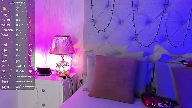 goth tasha online show from December 2025 07:35:01 PM