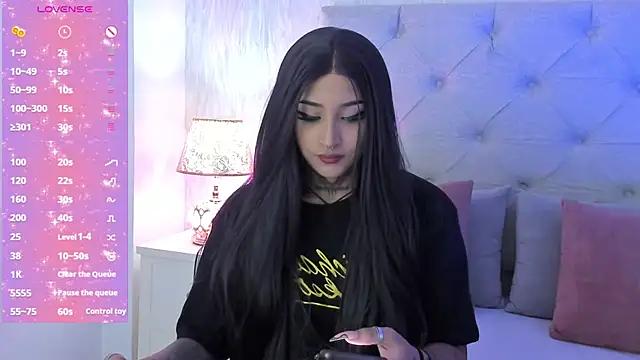 goth tasha online show from April 2026 08:33:02 PM
