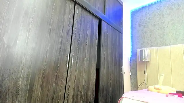 ava-am online show from April 2026 10:27:01 PM