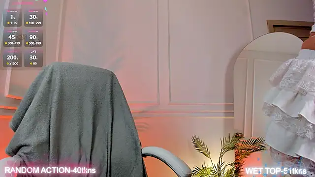 luna joy  online show from March 2026 01:49:02 PM