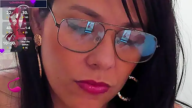 isabellarous- online show from June 2026 07:45:02 PM