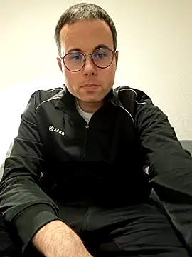 Simonudist online show from February 2026 05:09:01 PM