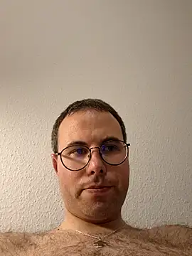 Simonudist online show from December 2025 09:07:02 PM