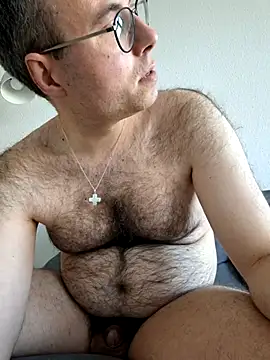 Simonudist online show from March 2026 04:30:01 PM