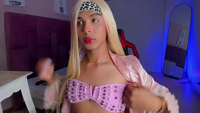 Snapshot of CHANELL_11INCHES chatting on October 2025 10:10:02 PM CHANELL 11INCHES online show from October 2025 10:10:02 PM