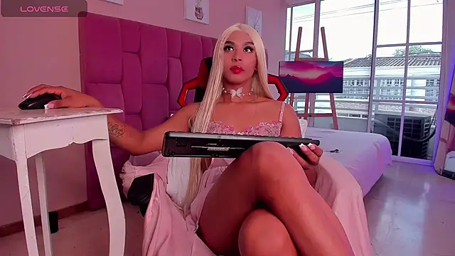 Snapshot of CHANELL_11INCHES chatting on September 2025 07:52:02 PM CHANELL 11INCHES online show from September 2025 07:52:02 PM