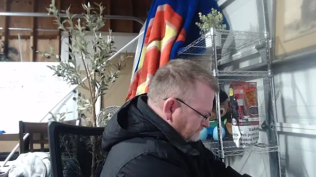 Randomoldguy615 online show from March 2025 02:06:02 AM