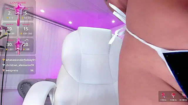 Snapshot of Ivyy_Moon_ chatting on February 2025 06:35:01 AM Ivyy Moon online show from February 2025 06:35:01 AM