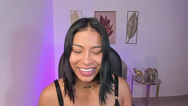 Ivyy Moon  online show from April 2026 11:11:01 PM