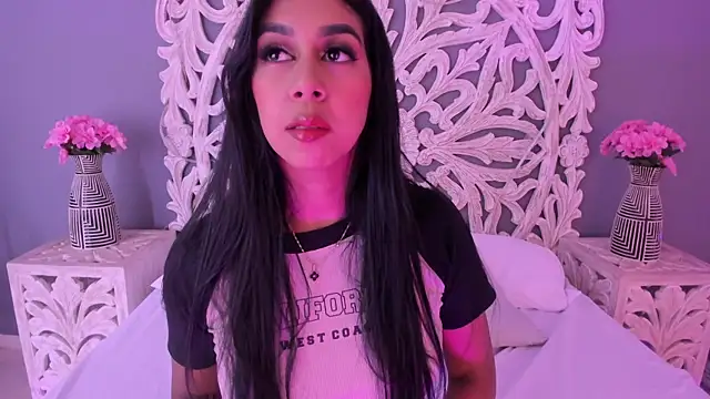 AnnieGibbyns online show from June 2026 08:25:02 PM