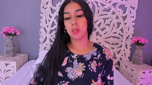 AnnieGibbyns online show from May 2026 08:15:01 PM