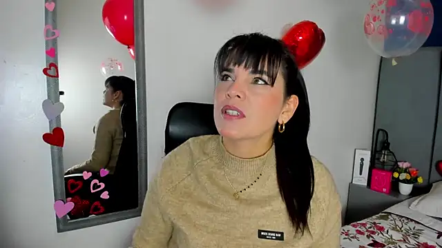 laura hotties online show from February 2026 12:46:01 PM