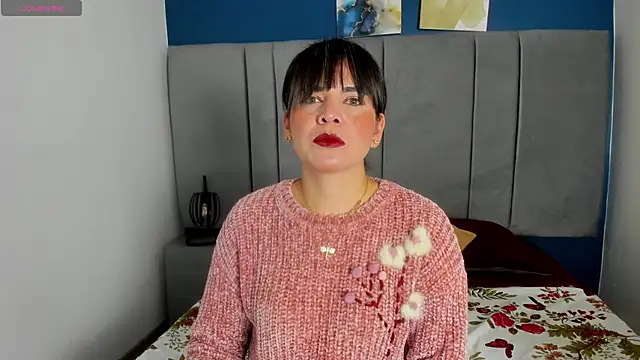 laura hotties online show from October 2025 01:23:02 PM