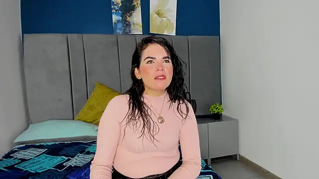 laura hotties online show from September 2025 12:55:02 PM
