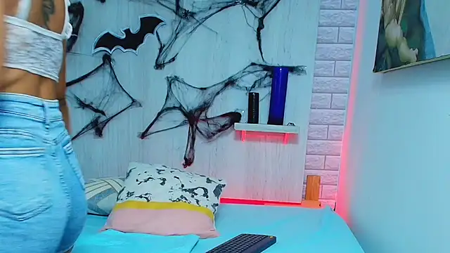 ZaraRousse online show from October 2025 01:39:01 AM