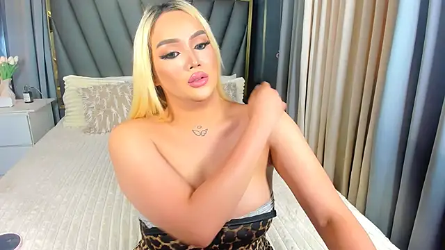 KylieSonique online show from November 2025 03:57:02 AM