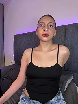 Dirty-Bunnyyy online show from April 2026 04:52:01 AM