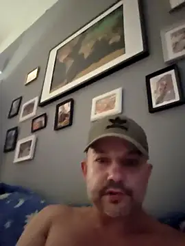 Snapshot of Gaybud chatting on September 2025 08:58:01 AM Gaybud online show from September 2025 08:58:01 AM