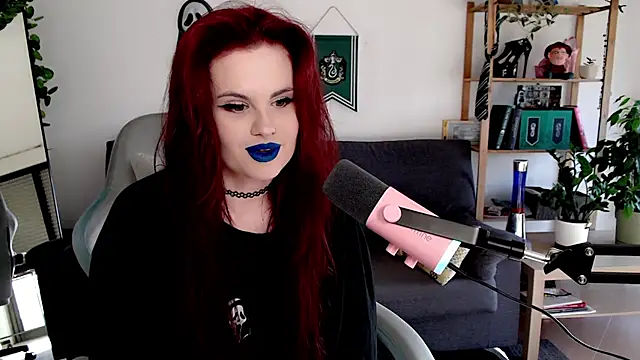 Snapshot of Della_Ideal chatting on November 2025 09:04:02 AM Della Ideal online show from November 2025 09:04:02 AM