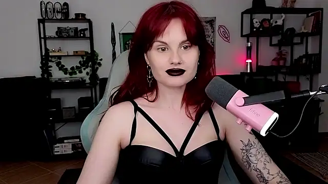 Della Ideal online show from April 2026 05:14:02 PM