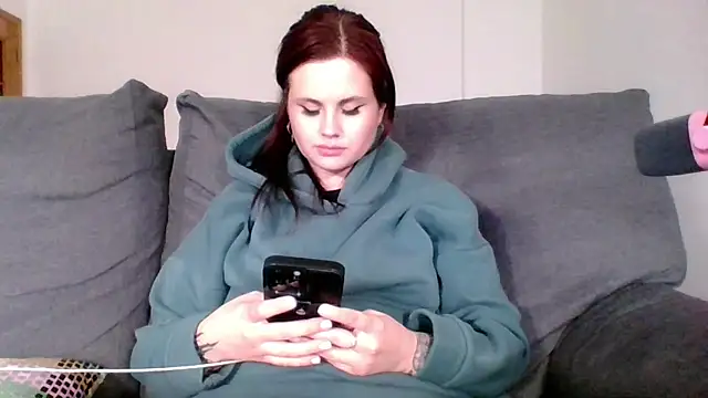 Snapshot of Della_Ideal chatting on March 2025 06:12:02 PM Della Ideal online show from March 2025 06:12:02 PM