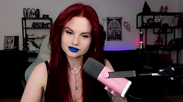 Della Ideal online show from April 2026 06:21:02 PM