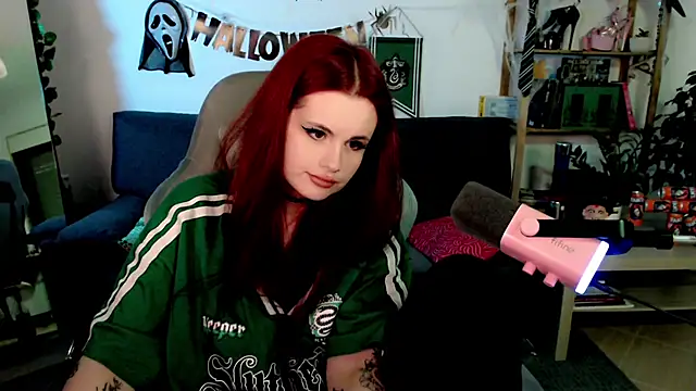 Snapshot of Della_Ideal chatting on October 2025 05:34:02 PM Della Ideal online show from October 2025 05:34:02 PM