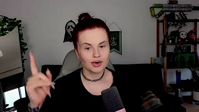 Snapshot of Della_Ideal chatting on November 2025 09:02:02 AM Della Ideal online show from November 2025 09:02:02 AM