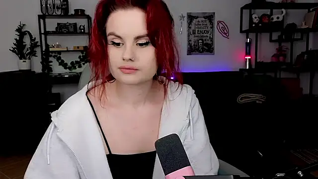 Della Ideal online show from March 2026 06:20:01 PM