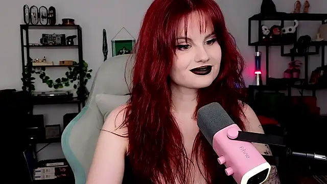 Della Ideal online show from April 2026 06:33:02 PM