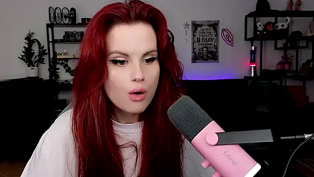 Della Ideal online show from March 2026 05:04:01 PM