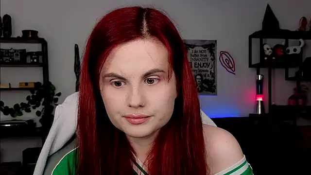 Della Ideal online show from March 2026 07:02:02 PM