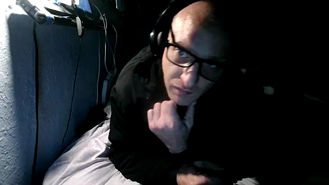 PornStro921 online show from October 2025 08:28:02 PM