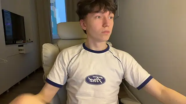 Snapshot of tommy_colson chatting on October 2025 02:28:02 PM tommy colson online show from October 2025 02:28:02 PM