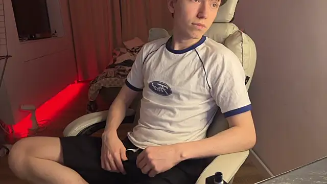 Snapshot of tommy_colson chatting on October 2025 03:30:01 PM tommy colson online show from October 2025 03:30:01 PM