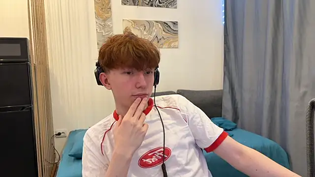 Snapshot of tommy_colson chatting on December 2025 06:34:02 PM tommy colson online show from December 2025 06:34:02 PM