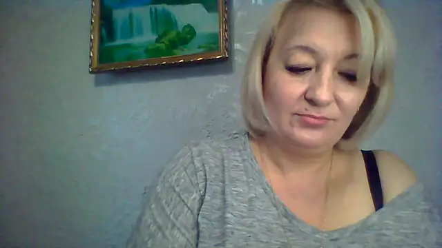 ArielXLoveresss online show from October 2025 08:22:01 AM