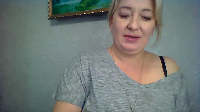 Snapshot of ArielXLoveresss chatting on October 2025 07:31:01 AM ArielXLoveresss online show from October 2025 07:31:01 AM