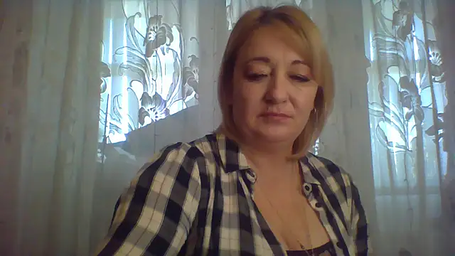 Snapshot of ArielXLoveresss chatting on February 2025 07:55:02 AM ArielXLoveresss online show from February 2025 07:55:02 AM