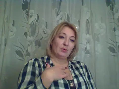 Snapshot of ArielXLoveresss chatting on February 2025 07:15:02 PM ArielXLoveresss online show from February 2025 07:15:02 PM