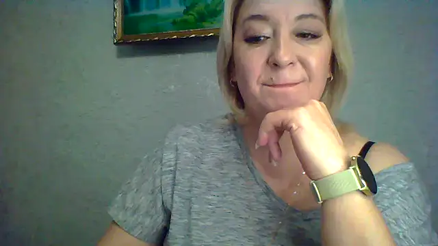 Snapshot of ArielXLoveresss chatting on October 2025 07:10:02 AM ArielXLoveresss online show from October 2025 07:10:02 AM