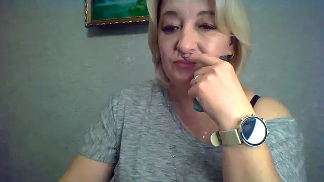Snapshot of ArielXLoveresss chatting on October 2025 09:00:01 AM ArielXLoveresss online show from October 2025 09:00:01 AM