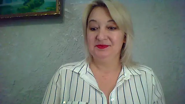 ArielXLoveresss online show from June 2026 08:25:02 AM