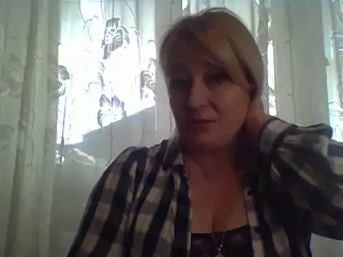 Snapshot of ArielXLoveresss chatting on February 2025 11:32:02 AM ArielXLoveresss online show from February 2025 11:32:02 AM