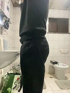 rogerdik76 online show from March 2026 06:50:01 AM