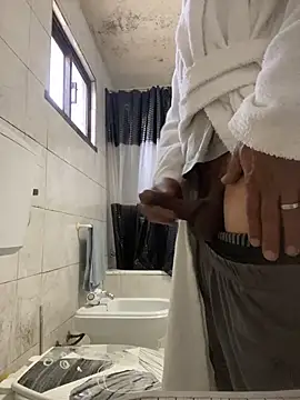 rogerdik76 online show from December 2025 11:33:02 AM