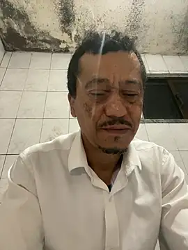 rogerdik76 online show from March 2026 06:00:02 AM