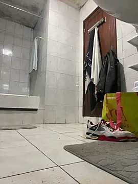 rogerdik76 online show from February 2026 06:13:02 AM